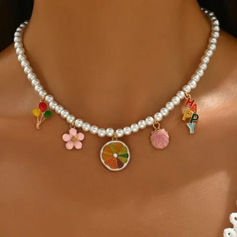 Happy Charm Pearl Choker