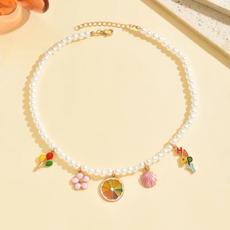 Happy Charm Pearl Choker
