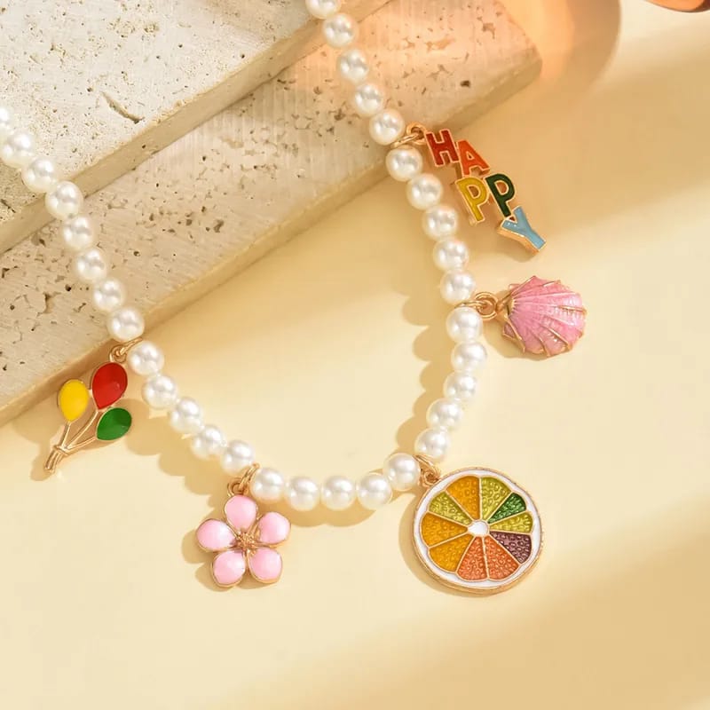 Happy Charm Pearl Choker